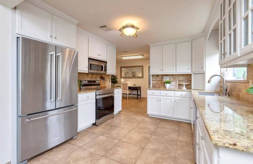 Grapevine Maison | Only Minutes to Historic Grapevine, Walking Distance to Grapevine Lake