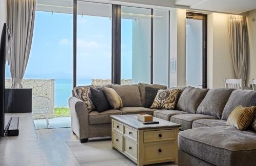 Umusa Maison | Onna Resort 海まで徒歩0秒 最大12名宿泊可 オーシャンビュー貸切ヴィラ