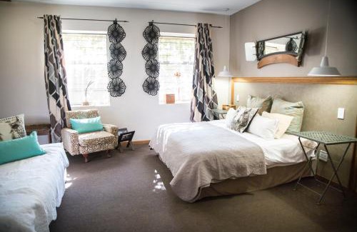 Rustenburg Maison | Ons Dorpshuis Guesthouse
