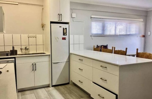 Glentana Maison | Oosie-Haan @ Glenkarma 2 Bed, 4 Sleeper