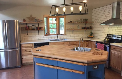 Carbondale Maison | Retraite en marbre simple en face de Raspberry Ridge