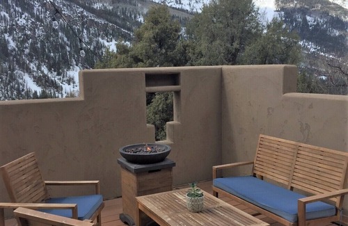 Carbondale Maison | Retraite en marbre simple en face de Raspberry Ridge