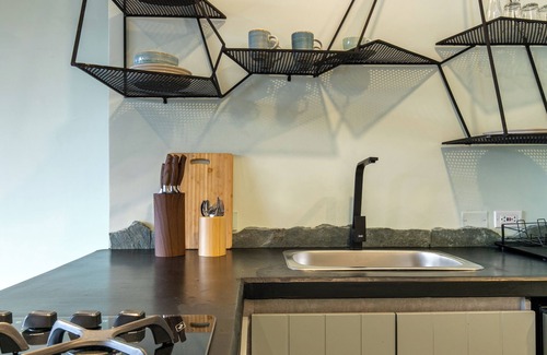 Astorga Appartement | Open Concept Loft @ Nido Sky: Unit 10