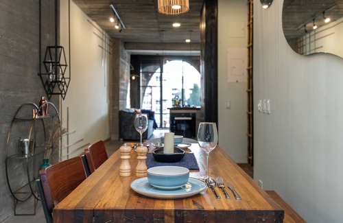 Astorga Appartement | Open Concept Loft @ Nido Sky: Unit 10