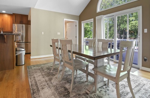 Fairland Maison | Open Floor Plan in Silver Spring