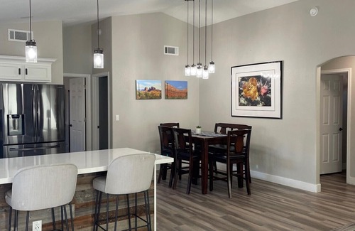 Suncliff Maison | Open floor plan w/private pool! 2mi to Stadium/Shopping/Food