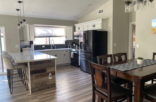 Suncliff Maison | Open floor plan w/private pool! 2mi to Stadium/Shopping/Food