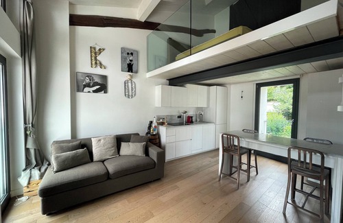 Malgrate Appartement | Open-plan loft overlooking Lake Como with private parking space