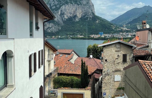 Malgrate Appartement | Open-plan loft overlooking Lake Como with private parking space