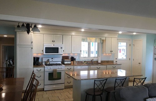 Wells Beach Maison | Open the Slider and you are on the Beach!