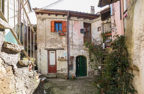Mazzano Romano Maison | Opera Suites - The Path to Happiness