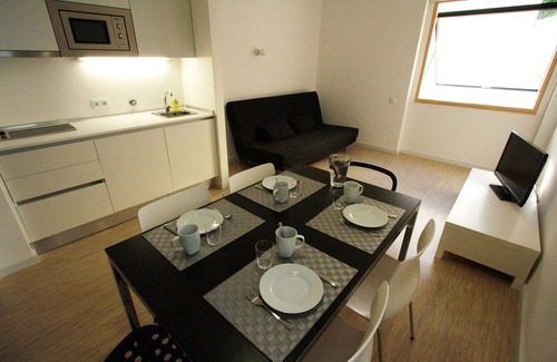 Boavista Appartement | OPO-APT 110-1 Deco appartement dans le centre-ville. Calme, pratiical, à tous!