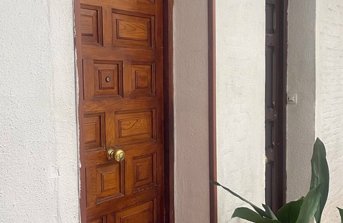 Las Acacias Appartement | Opportunity to enjoy a home in downtown Madrid and in front of Madrid Rio!