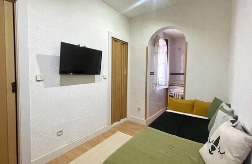 Las Acacias Appartement | Opportunity to enjoy a home in downtown Madrid and in front of Madrid Rio!
