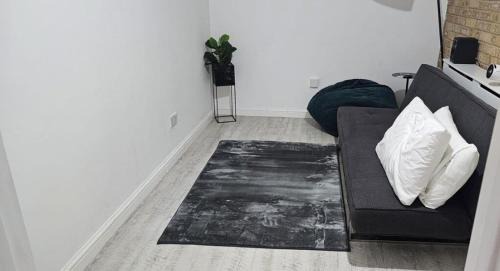 Isle of Grain Appartement | Opulent 5 bedroom Retreat with Hot tub and Entertainment