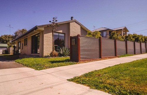 Apollo Bay Maison | Orana 2 blocks to Beach FREE Wifi