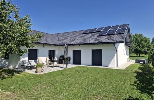 Sempeter v Savinjski Dolini Maison | Orange house Šempeter