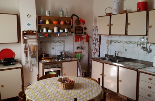 Sciacca Maison | Villa orange et citron avec jardin et herbes aromatiques.
