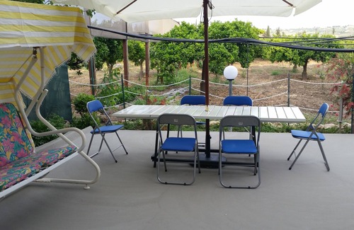 Sciacca Maison | Villa orange et citron avec jardin et herbes aromatiques.