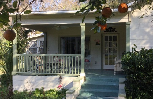 McIntosh Maison | Cottage Orange Blossom dans l'historique McIntosh