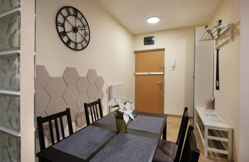 Ferencvaros Appartement | OrangeHomes Garden View Friendly Home with FREE parking