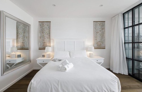 Brunswick Appartement | 'Orangerie' A Stunning Shoe Factory Conversion
