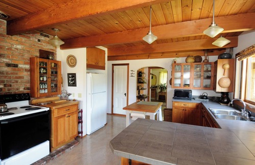 Olga Maison | Orcas charm @ Cherry Hill