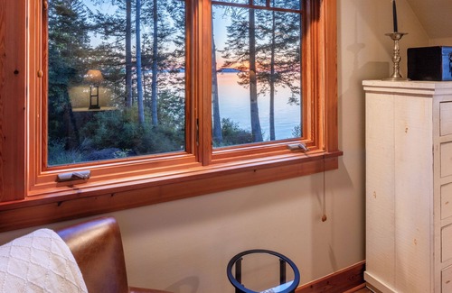 Eastsound Maison | Waterfront Custom Home, coucher et lever de soleil d'été à 180 degrés, pour 14 personnes