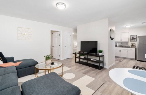 Columbus Appartement | Orchard Arc - 2BR 1BA Apt near NCH
