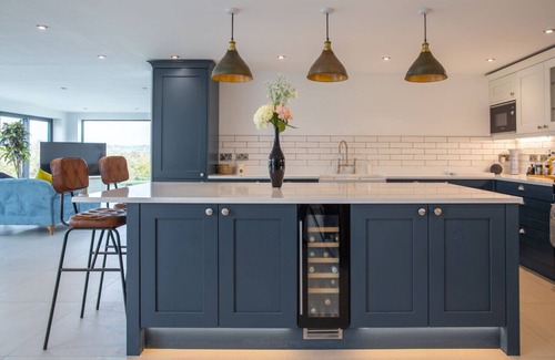 Cropthorne Maison | Orchard Barn - 4 BD Barn Conversion with Stunning Views!