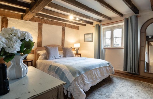 Broadway Appartement | Orchard Cottage - Beautiful Home near Broadway!