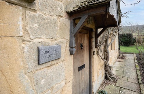 Broadway Appartement | Orchard Cottage - Beautiful Home near Broadway!
