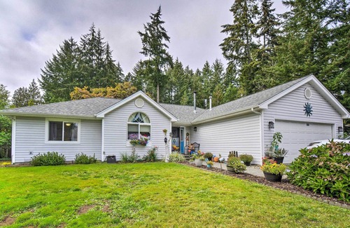 East Port Orchard Maison | 'Orchard Oasis' Retreat w/ Game Room!