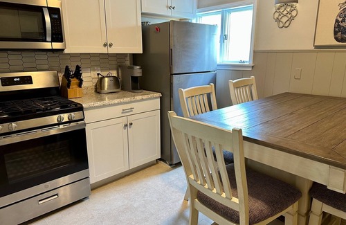 Orchard Park Appartement | Orchard Park Apartment Two Miles from Buffalo Bills Highmark Stadium