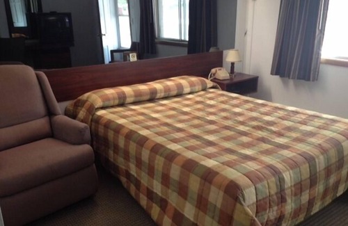 Spring Brook Hôtel | Orchard Park Inn