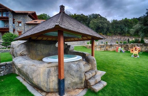 Belsierre Cottage | Ordesa Houses - Oak House