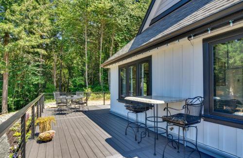 Sherwood Maison | Oregon Wine Country Retreat Sip and Dine Outside