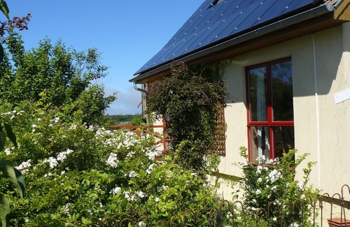 Schwarbe Maison | Maison de vacances biologique, 3 chambres, 3 salles de bains, jardin naturel, sauna, cheminée, WiFi près de la rive nord de Wittow