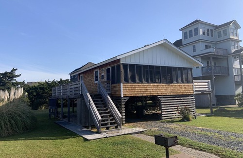 Salvo Cottage | Original Hatteras Beach Box! Family-owned & loved; flexible check-in/out days!