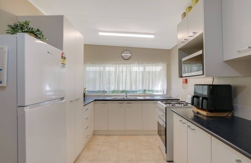 Amity Point Maison | Original Straddie Shack with Air-conditioned Comfort