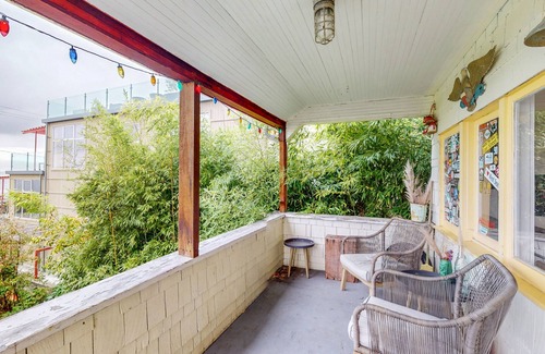 Alki Cottage | Original West Seattle beach cottage with amazing Elliott Bay views - dogs OK