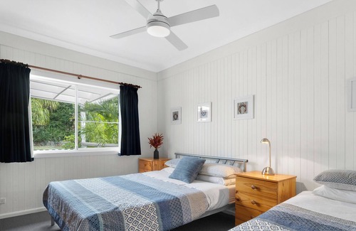 Vincentia Station Balnéaire | Orion Beach Home, Beach Front,walk Directly to the Beach