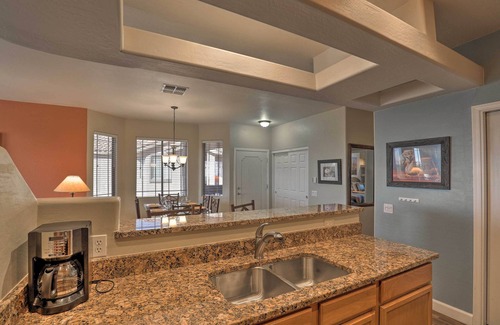 Rancho Vistoso Copropriété | NOUVEAU! Oro Valley Condo w / Pool-Mins au golf et randonnée