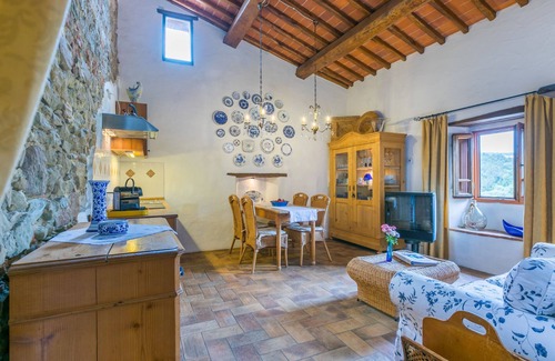 Moncioni Appartement | Ortensia by Interhome