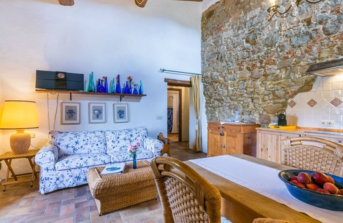 Moncioni Appartement | Ortensia by Interhome