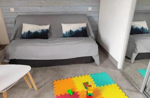 Bielle Appartement | Ossau T2 5 personnes tout confort près du ski linge de maison inclus parking moustiquaires vue montagne plein sud