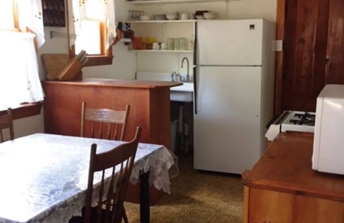 Waterboro Maison | Ossipee lake beach house, pet freindly