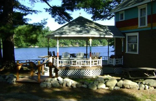 Waterboro Maison | Ossipee Lake house, pet friendly