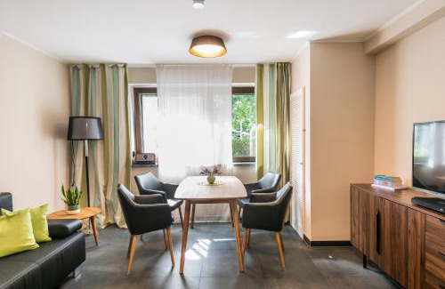 Elmenhorst/Lichtenhagen Appartement | Ostsee Elmenhorst Sehr hochwertige Dreizimmer Ferienwohnung mit Gartenterrasse