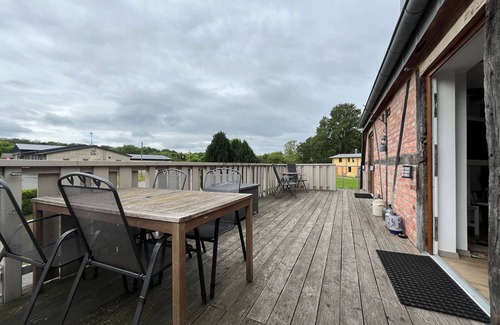 Biendorf Appartement | Ostsee Fewo XL 1+2 / OG mit Balkon - Fewo's am Gutshaus im Ostseeland